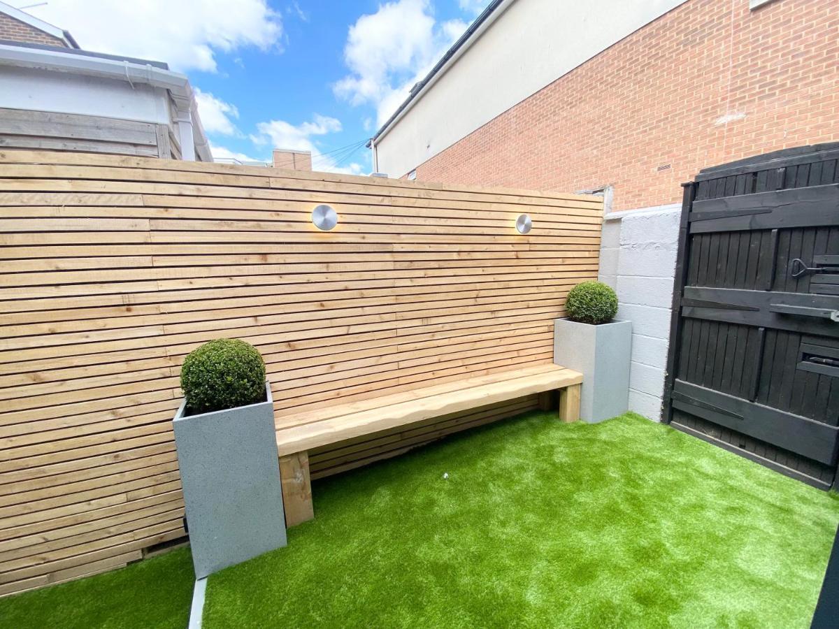 Cloud9 Guest House - By Coastline Retreats - 2 Bedroom Self Contained Garden Flat - Luxury Bath, Netflix, Superfast Wifi, Parking Included Bournemouth Exteriér fotografie